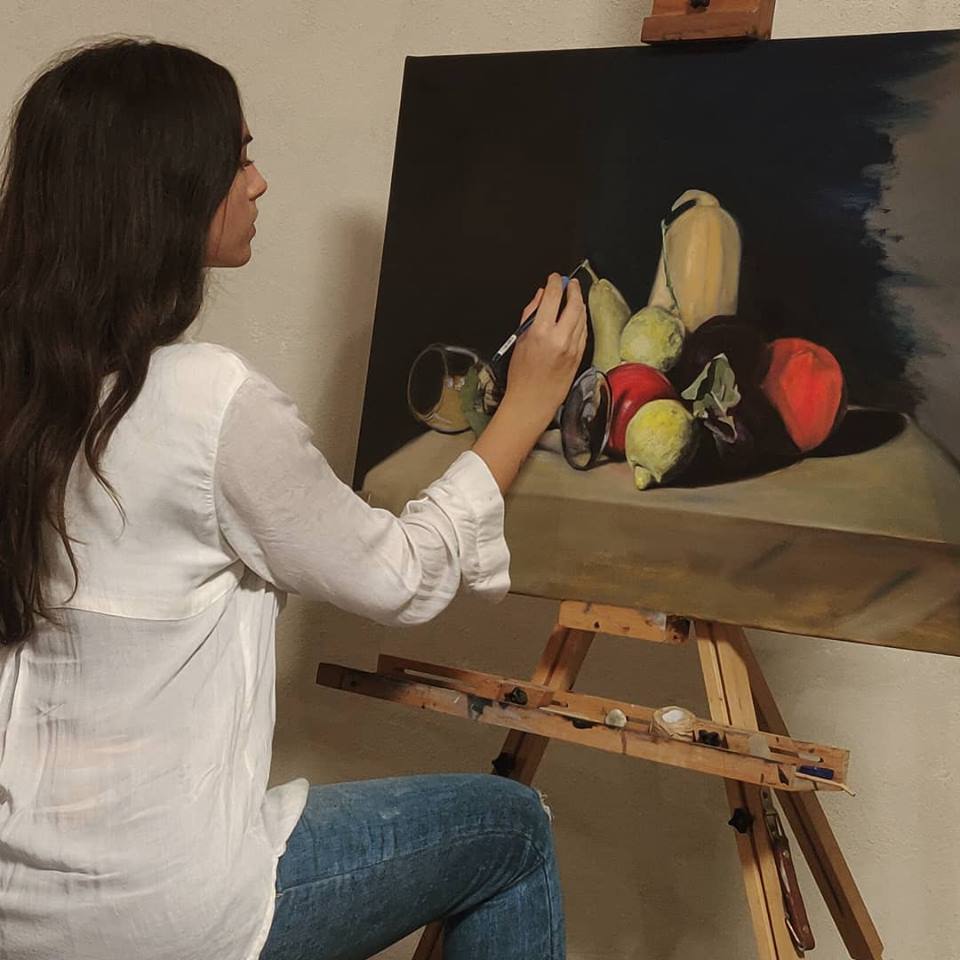 Oil Painting with Kelsey May Connor in the tradition of Classical Realism | Art Classes Malta